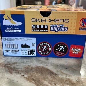 Women’s Skechers slip on sneakers in black size 7.5 wide with memory foam